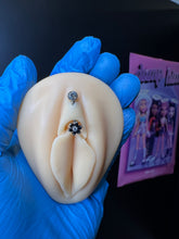 Load image into Gallery viewer, Vaginal Jewelry
